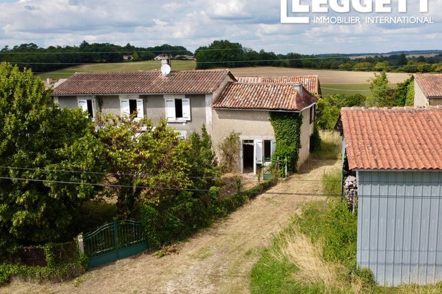 Villa for sale in Yviers, Charente, Nouvelle-Aquitaine