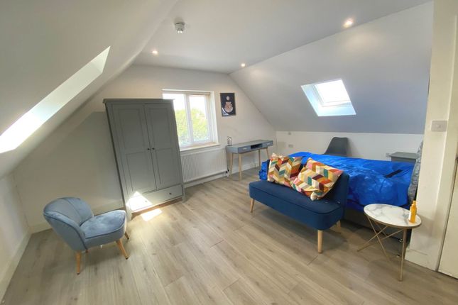 Room 12, Headstone Road, Harrow photo 2
