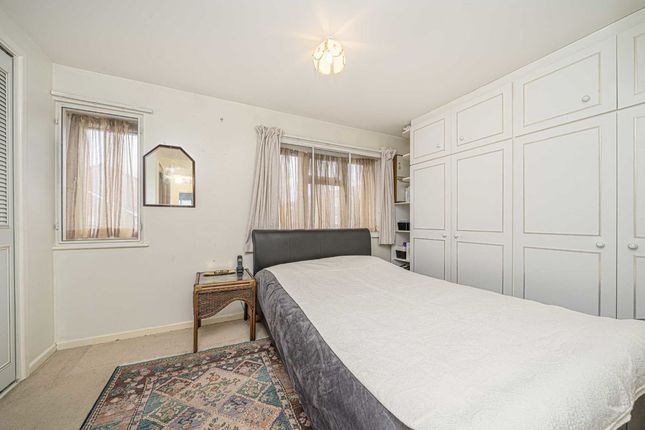 Property for sale in Pickwick Close, Hounslow
