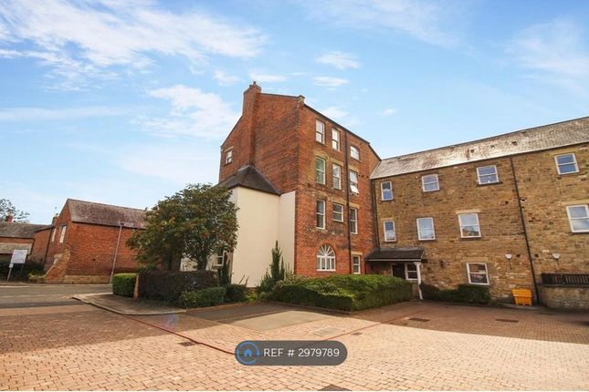 2-bed flat on Olivers Mill, Morpeth, £995/mo