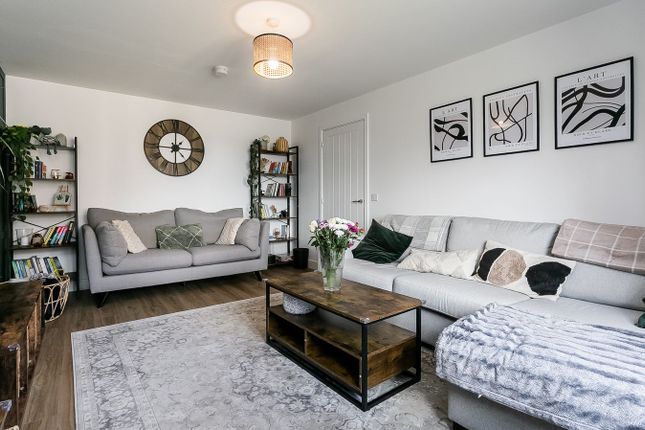 34, Fox Bay Walk, Penicuik photo 4