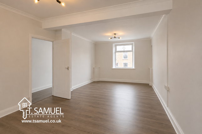 119 High Street, Mountain Ash photo 4