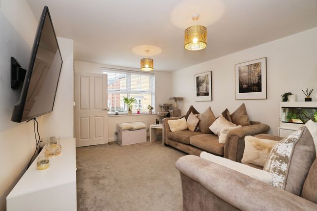 35, Foxglove Crescent, Shaftesbury photo 4