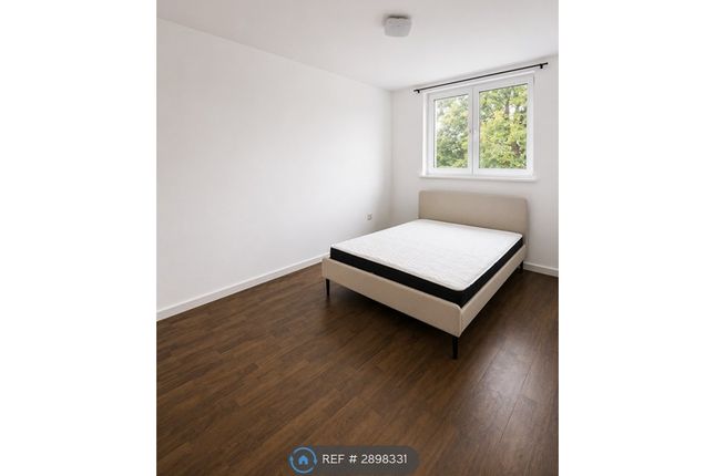 Tiptree Crescent, Ilford photo 3