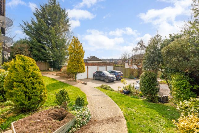 21, Hill Close, Harpenden photo 2