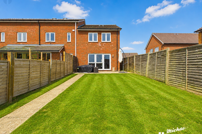 5 Limelight Avenue, Aylesbury photo 4