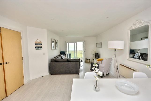Flat 14, 12, San Diego Way, Eastbourne photo 5