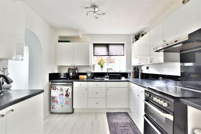 2, Brattleby Crescent, Lincoln photo 3