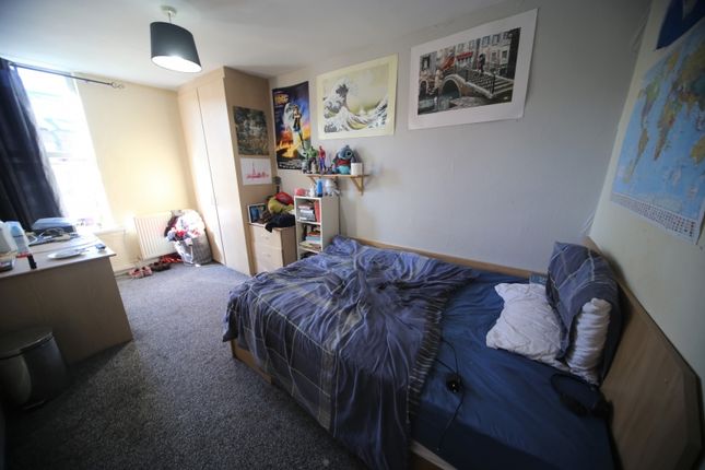 End terrace house to rent in Ash Terrace, Headingley, Leeds