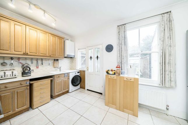 98, Drayton Avenue, London photo 4