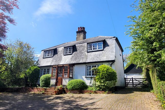 Thumbnail Detached house for sale in Hare Street, Buntingford