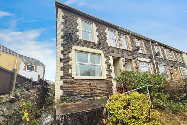 10, West View, Caerphilly photo 2