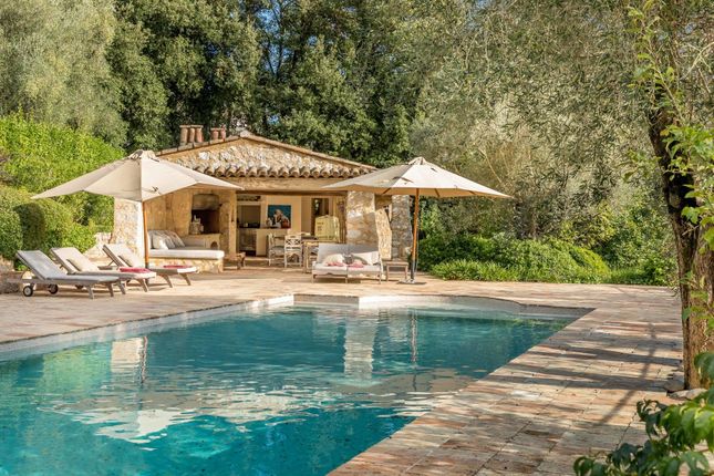 Villa for sale in Roquefort Les Pins, Mougins, Valbonne, Grasse Area, French Riviera