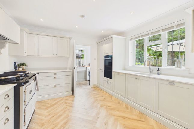 Fernfield Cottage, Nuthurst Road, Horsham photo 3