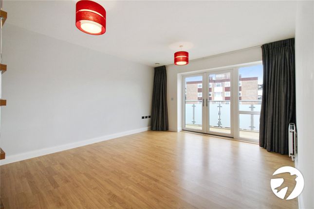 Thumbnail Flat to rent in Cowdrey Mews, London