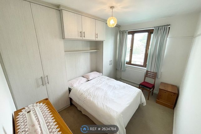 Double Bedroom - £750