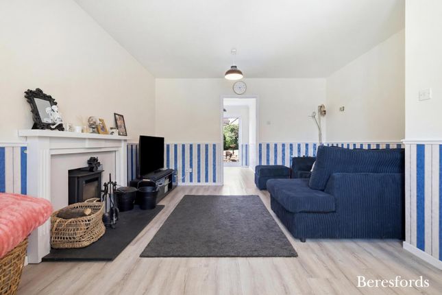 82, Golding Thoroughfare, Essex photo 2