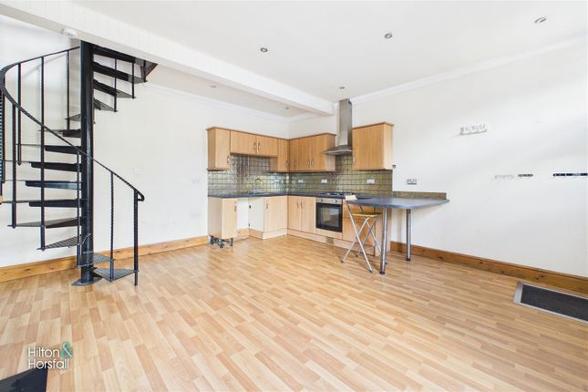 4, Harry Street, Barrowford photo 3