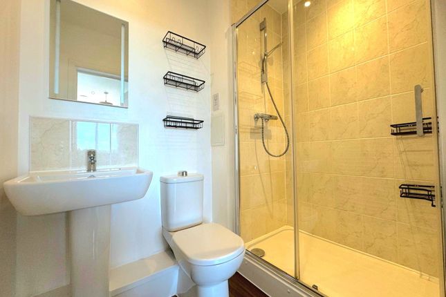 Copy 20 Mondrian Court, Artisan Place, Harrow photo 4