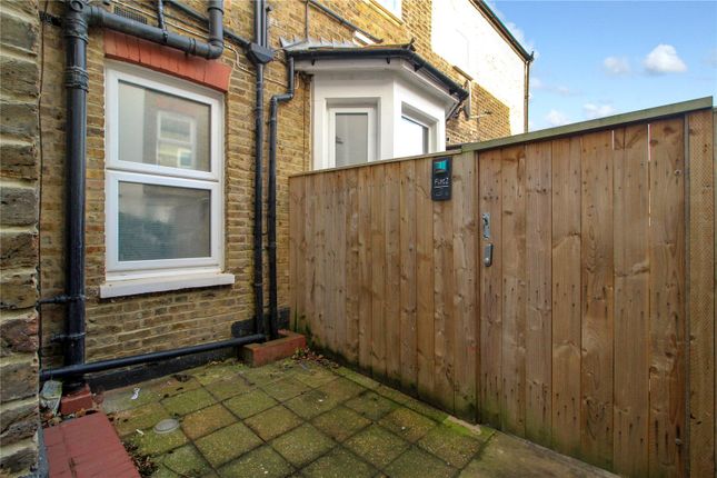Flat 1, 22, Meteor Road, Essex photo 4