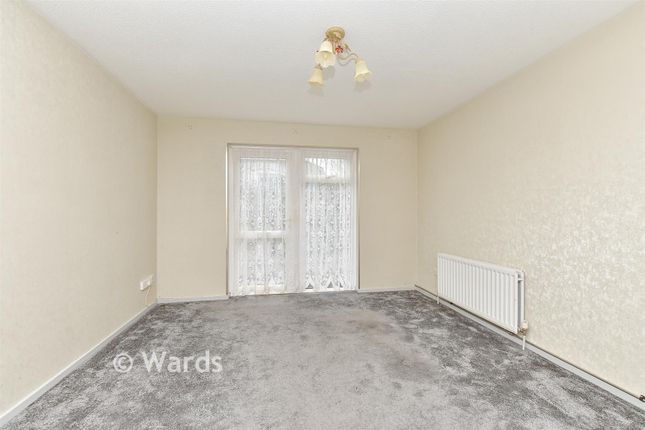 50, Anne Boleyn Close, Sheerness photo 4