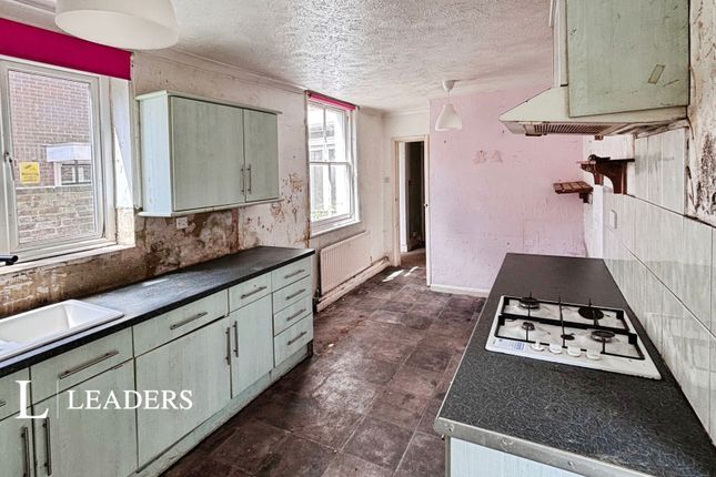 Flat 1, Arun House, 34, Arundel Road, West Sussex photo 3