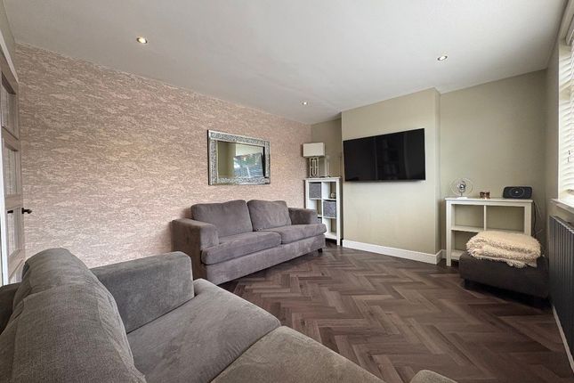 68 Buttermere Road, Bolton photo 2