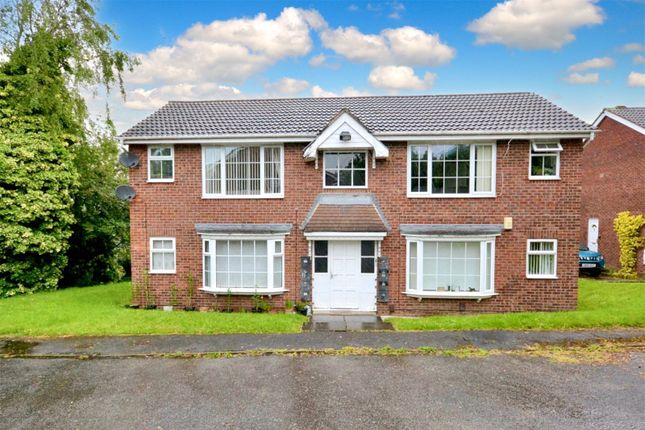 Thumbnail Flat for sale in Fieldway Rise, Leeds, West Yorkshire