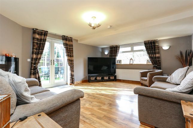 Thumbnail Town house for sale in Bridge Close, Waterfoot, Rossendale