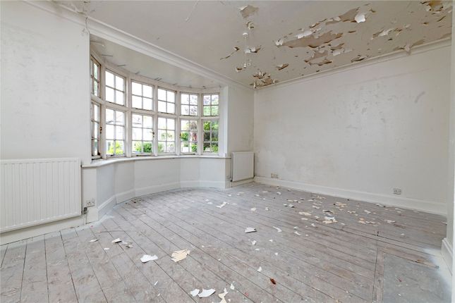 5, Dover Park Drive, London photo 2