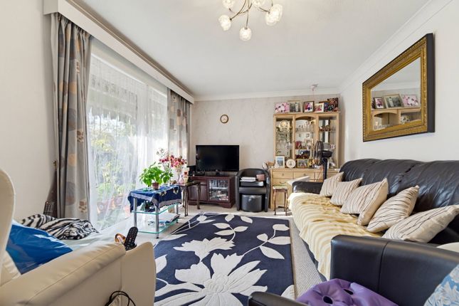 Francis Court, Guildford photo 4