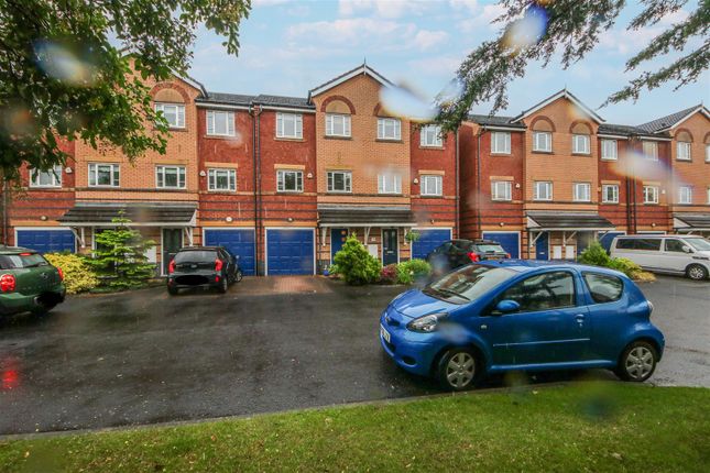 Thumbnail Town house for sale in Queens Road, Southport