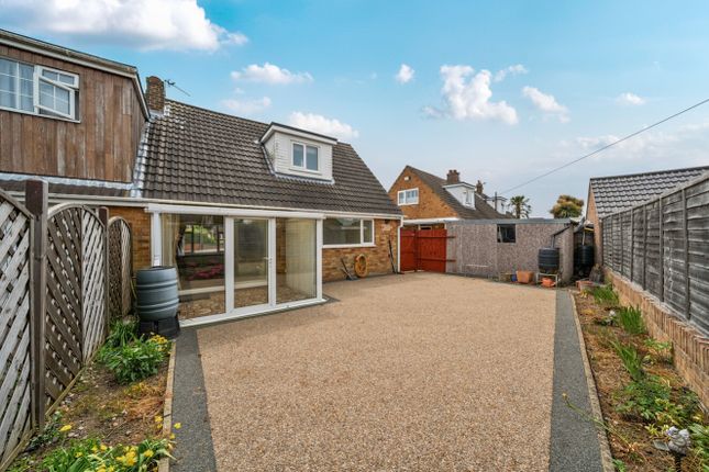 14, Weekes Road, Cleethorpes photo 3