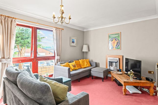 23 Springfield Court, Linlithgow photo 2