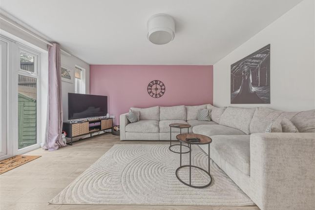 32, Plaxton Way, Herne Bay photo 3