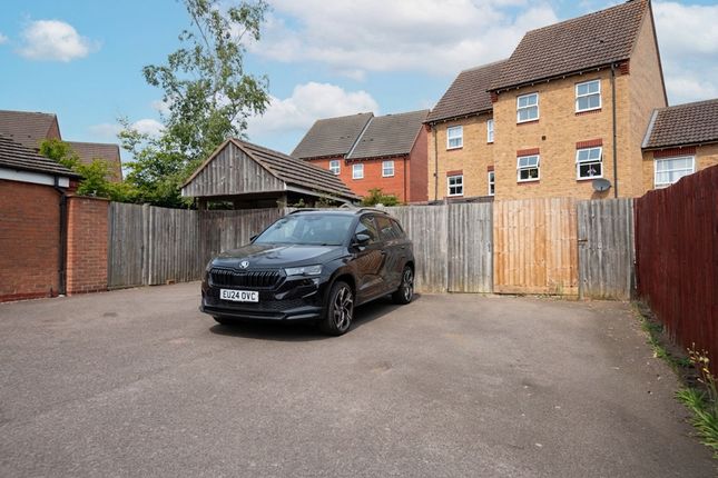 54 John Lea Way, Wellingborough photo 4