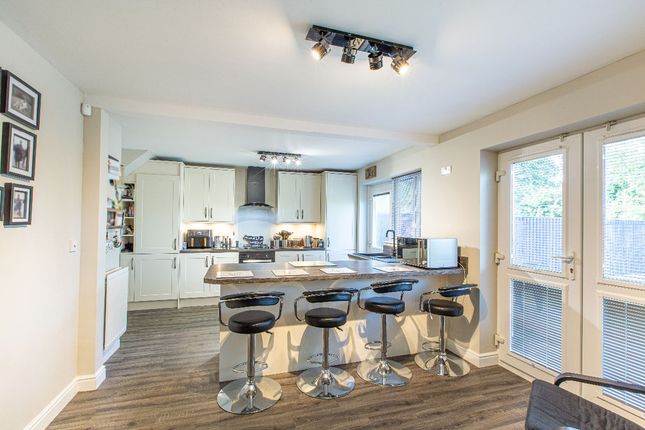 27 Buttercup Way, Drighlington photo 4