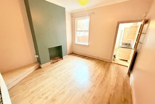 7, Oliver Road, Birmingham photo 4