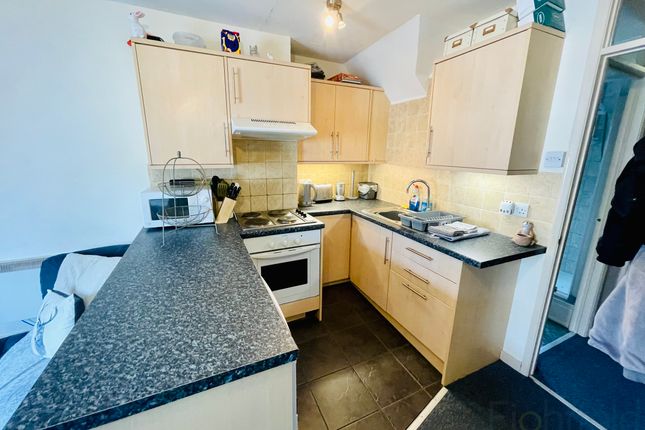 Flat 10 124-125 St James Street, Brighton photo 4