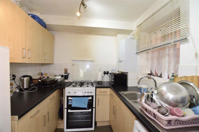 5, Anne Carver Lodge, Stanley Avenue, Middlesex photo 4