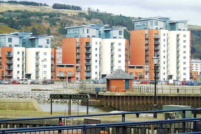 Thumbnail Flat for sale in South Quay, Kings Road, Swansea