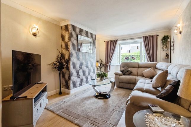 11, Orchard Drive, West Yorkshire photo 4