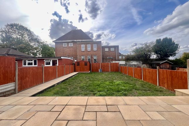 5, Tithe Farm Avenue, Harrow photo 3