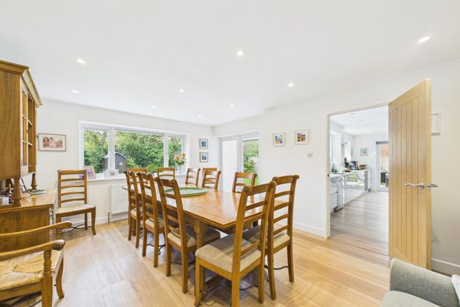 10, Salamanca, Crowthorne photo 3