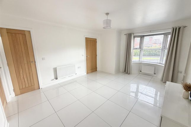 16, Parham Drive, Carlisle photo 3
