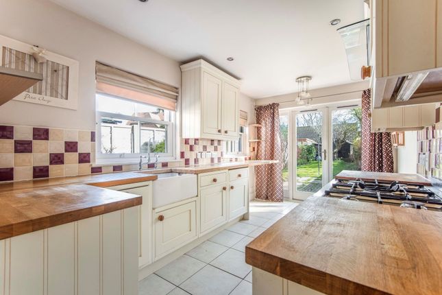 20, Cravells Road, Harpenden photo 2