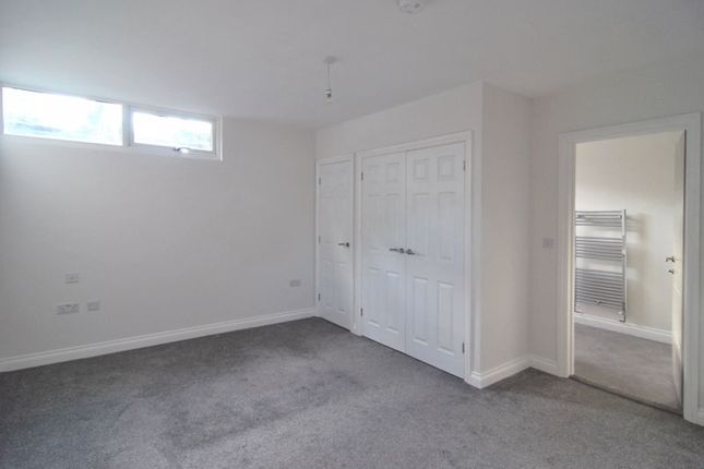 Bungalow to rent in Denmark Road, Gloucester
