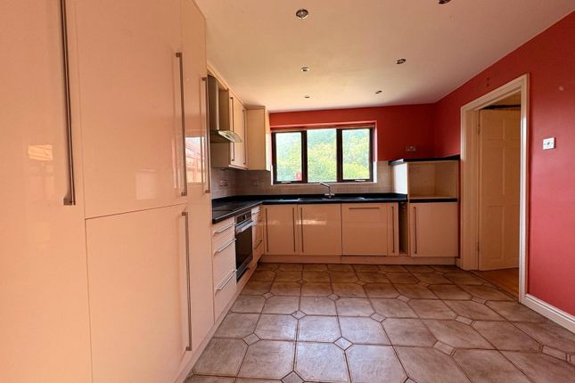 3, Stenhouse Close, LONG BUCKBY photo 3