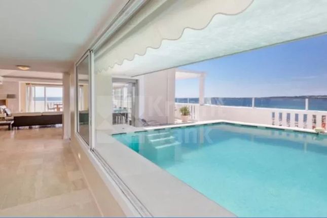 Penthouse for sale in Cannes, Palm Beach, 06400, France