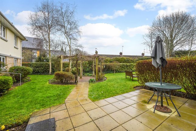 Flat for sale in Old Winton Road, Andover